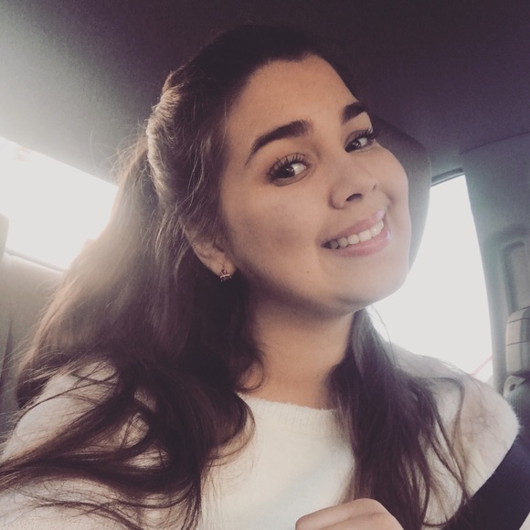 Meet your Posher, Daniela - Picture 1 of 1